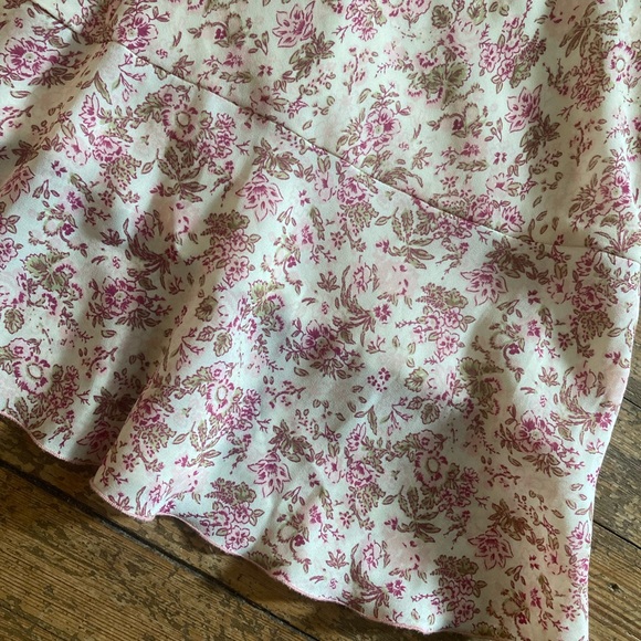 90s Ditsy Floral Garden Party Ruffle Milkmaid Dress - Picture 12 of 15